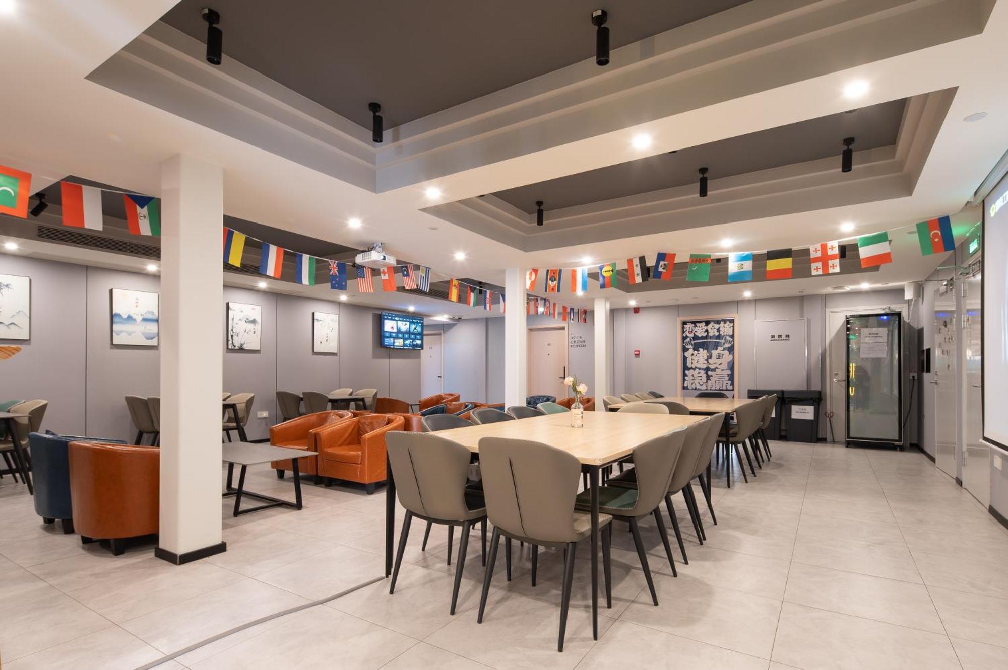 Dayin International Youth Hostel -Near People'S Square & Old Town -Social Area -Bar -Cafe -Gym -Free Laundry Luggage Storage -24H Front Desk -English Service Shanghai Eksteriør bilde