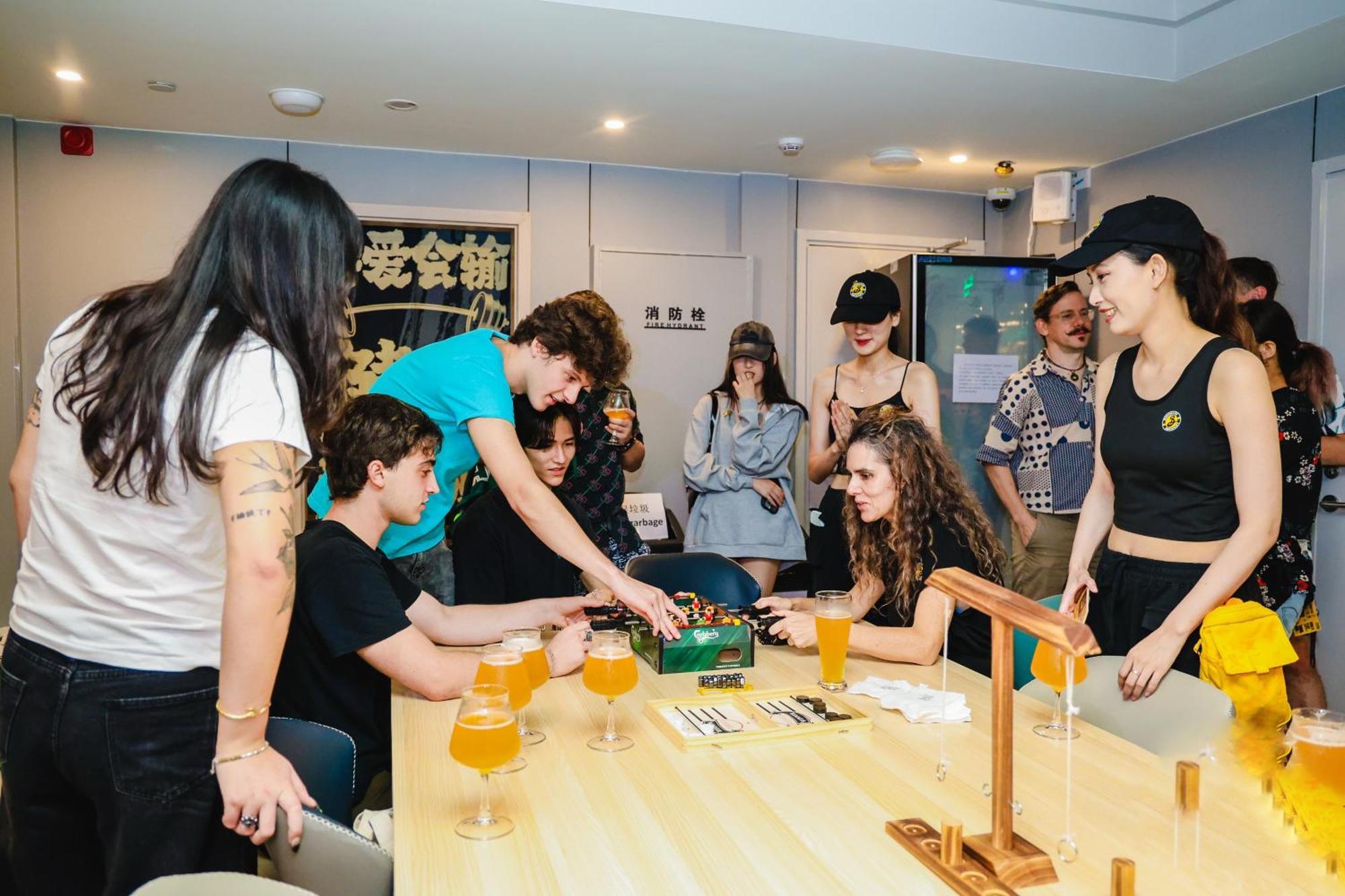 Dayin International Youth Hostel -Near People'S Square & Old Town -Social Area -Bar -Cafe -Gym -Free Laundry Luggage Storage -24H Front Desk -English Service Shanghai Eksteriør bilde